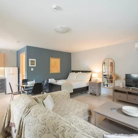 Rose Apartment